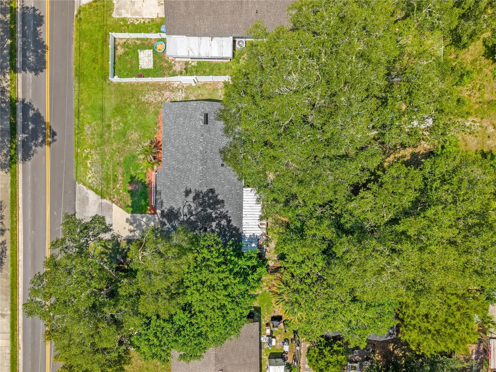 Single Family Residence at 1349 E WISCONSIN AVE, DELAND, photo 32 of 38