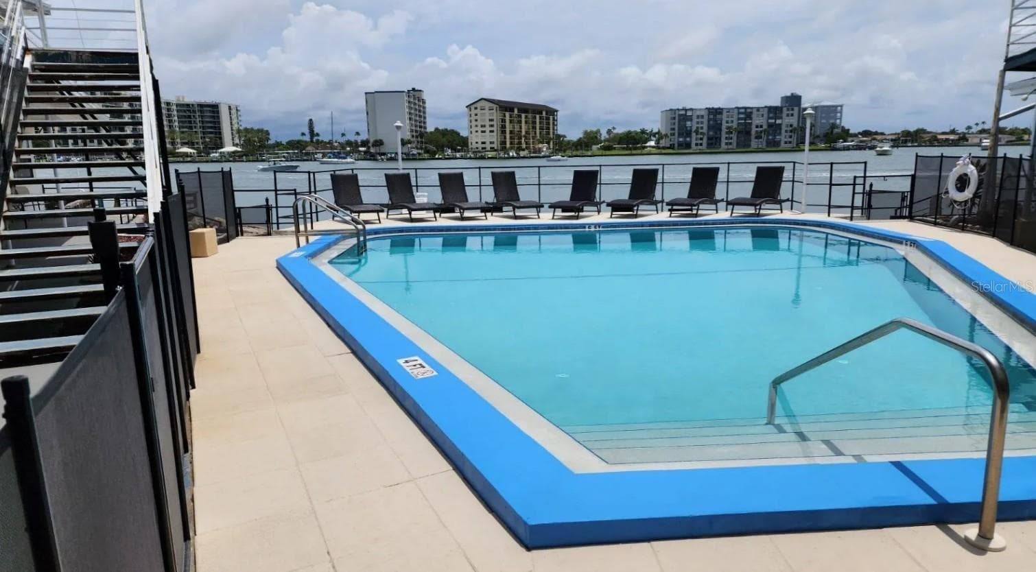 Hotel/Motel at 621 BAY ESPLANADE, CLEARWATER BEACH, photo 20 of 26