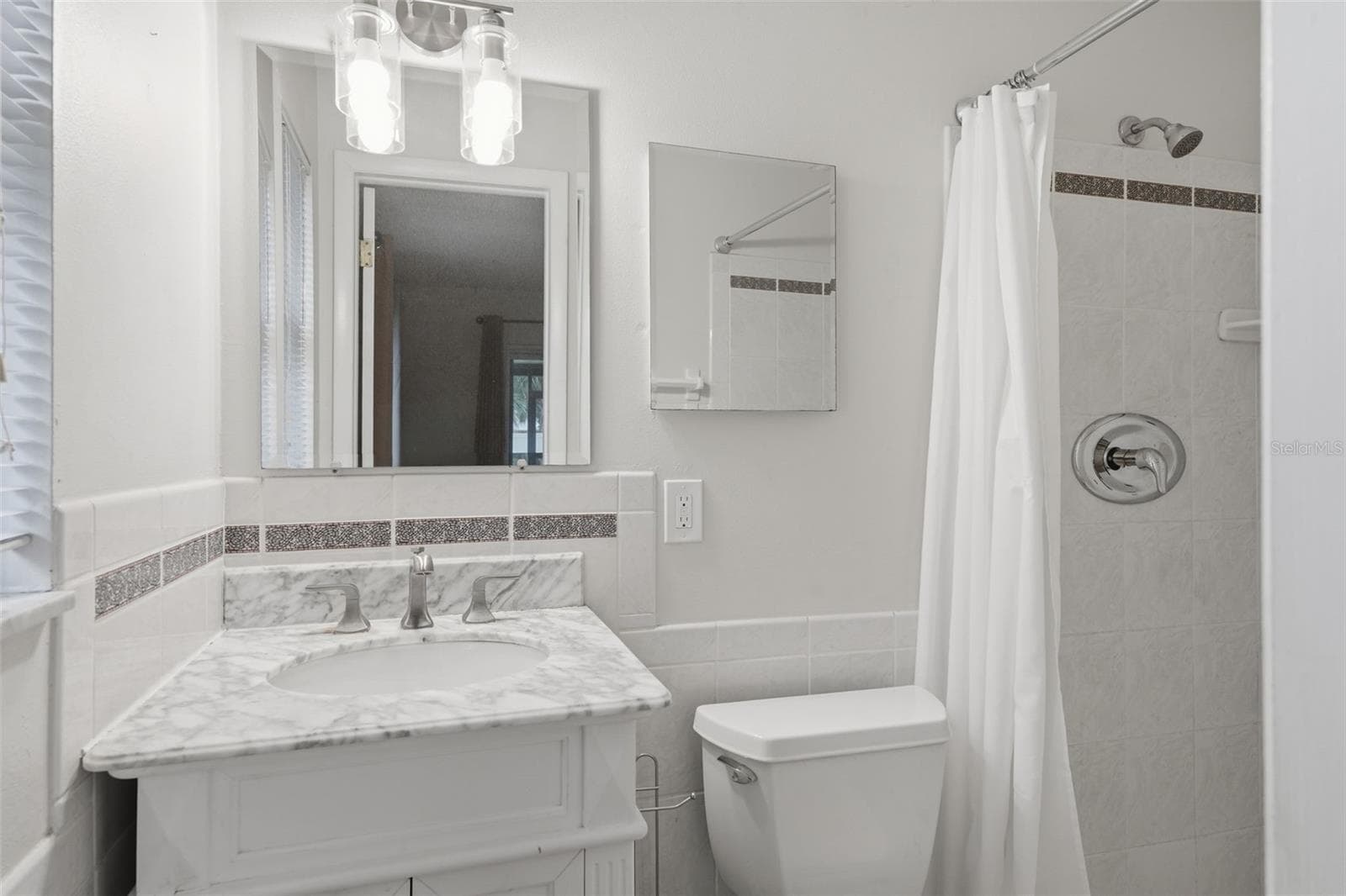 Bathroom 2 - 205 SE MONROE CIR N, ST PETERSBURG