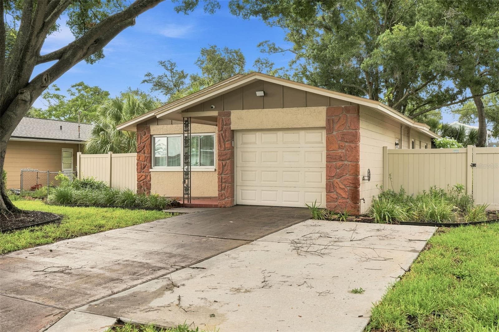 Single Family Residence at 205 SE MONROE CIR N, ST PETERSBURG, photo 26 of 26
