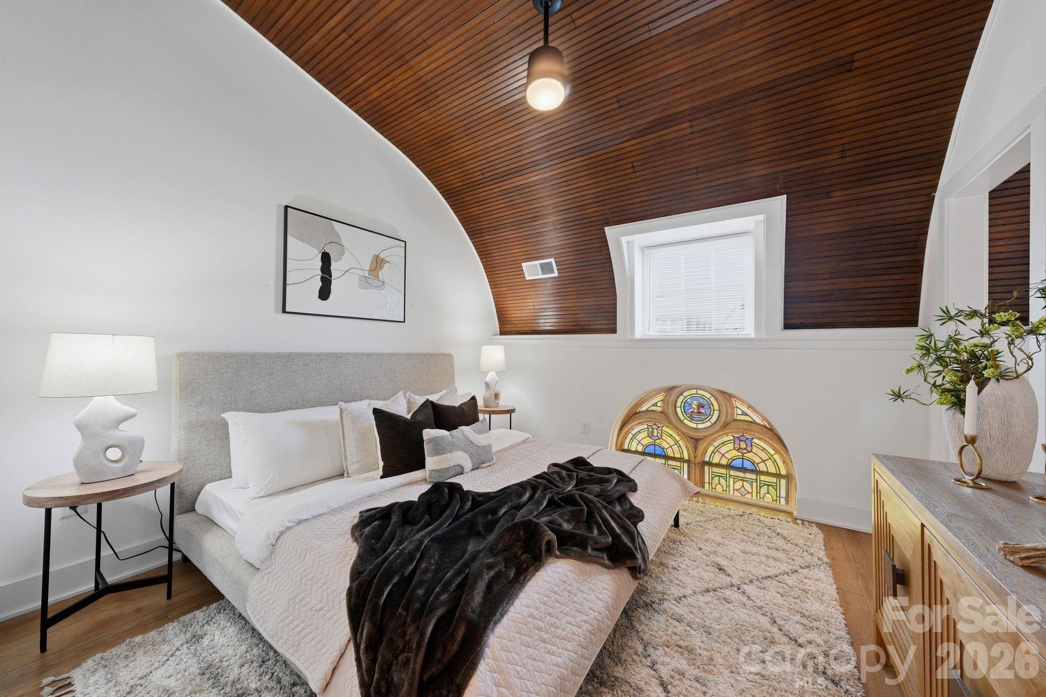 Condominium at Charlotte, photo 2 of 45