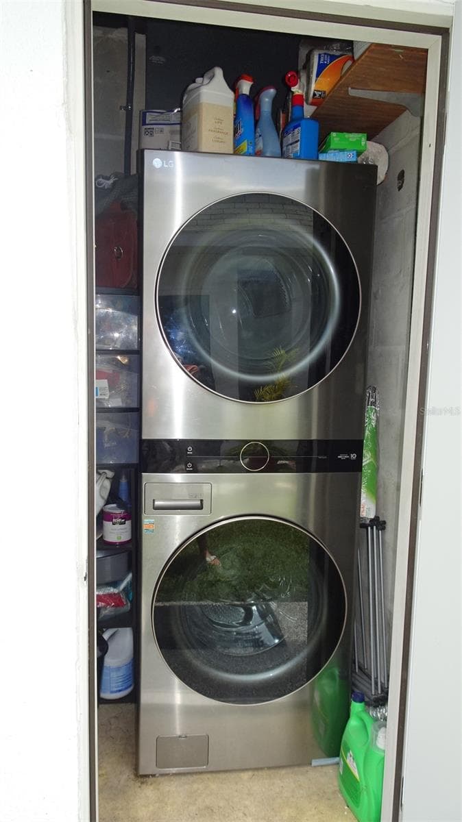 Full Size Stackable. Bolted together with a kit. - 7868 40TH AVE N #7868, ST PETERSBURG