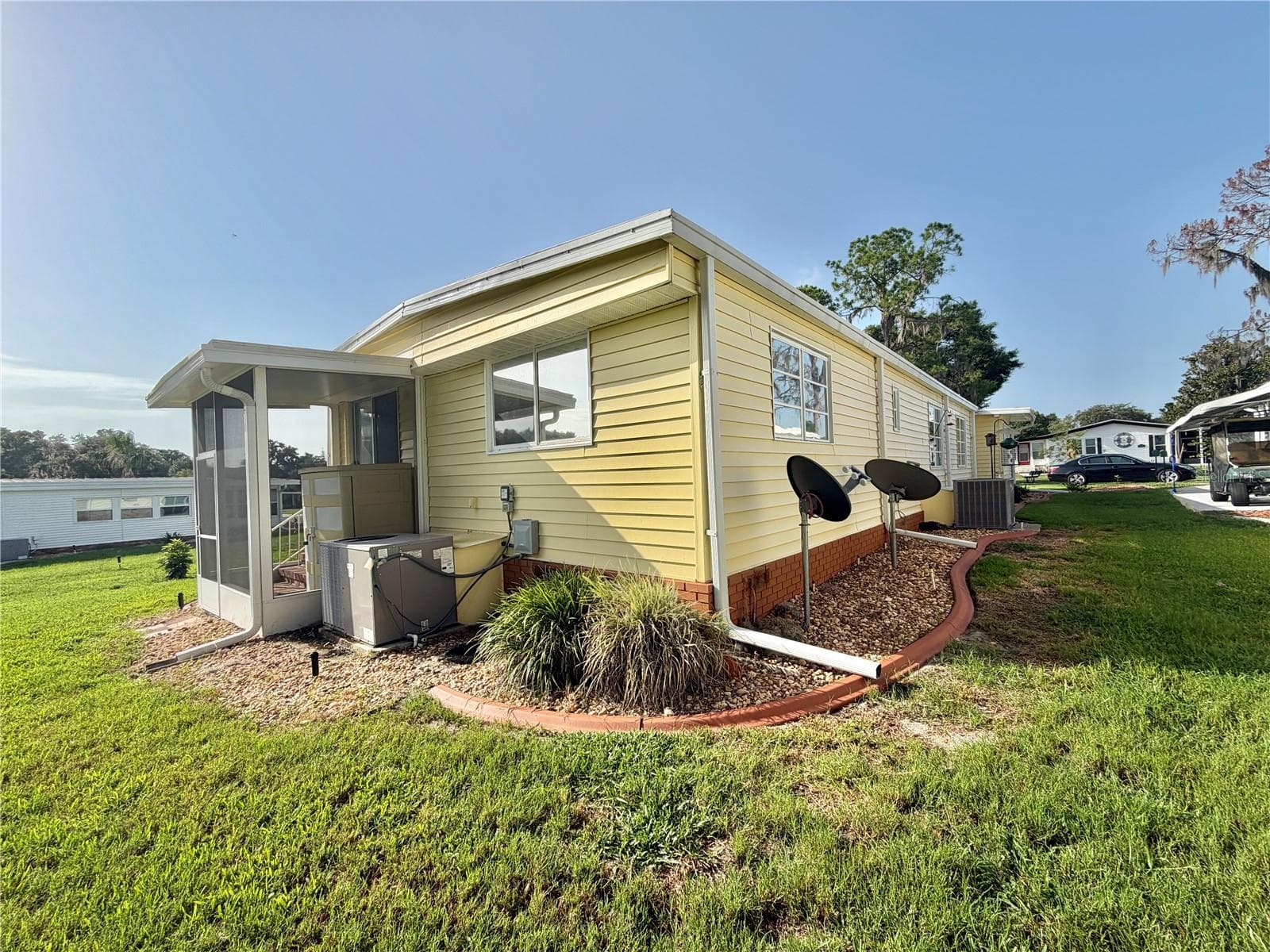 Mobile Home at 416 PALO VERDE DR, LEESBURG, photo 52 of 68