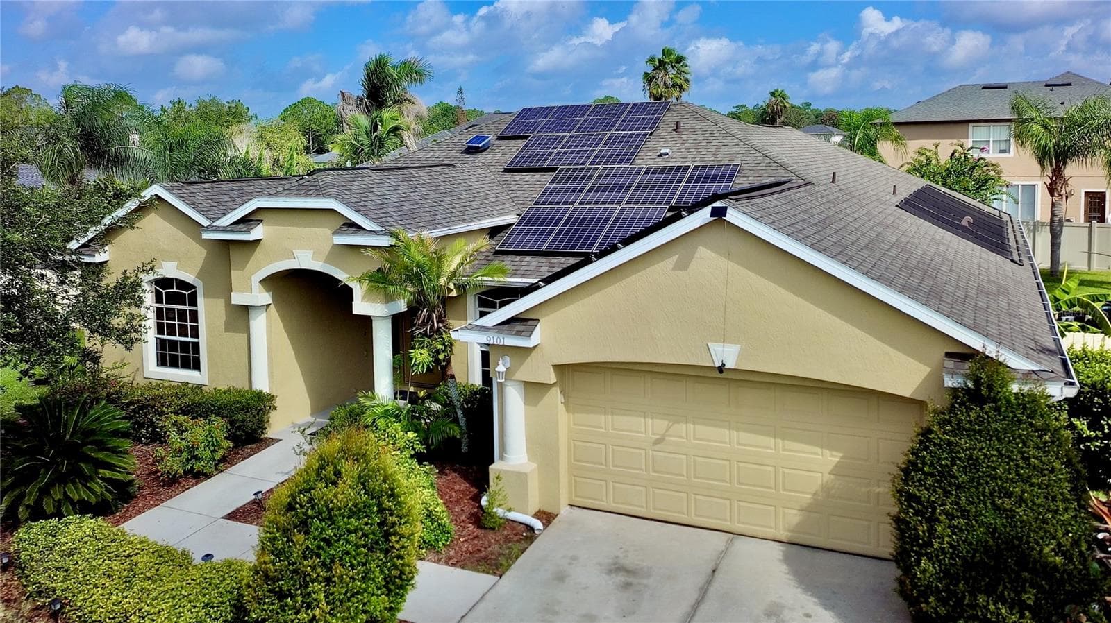 9101 WOODBRIDGE OAK TER