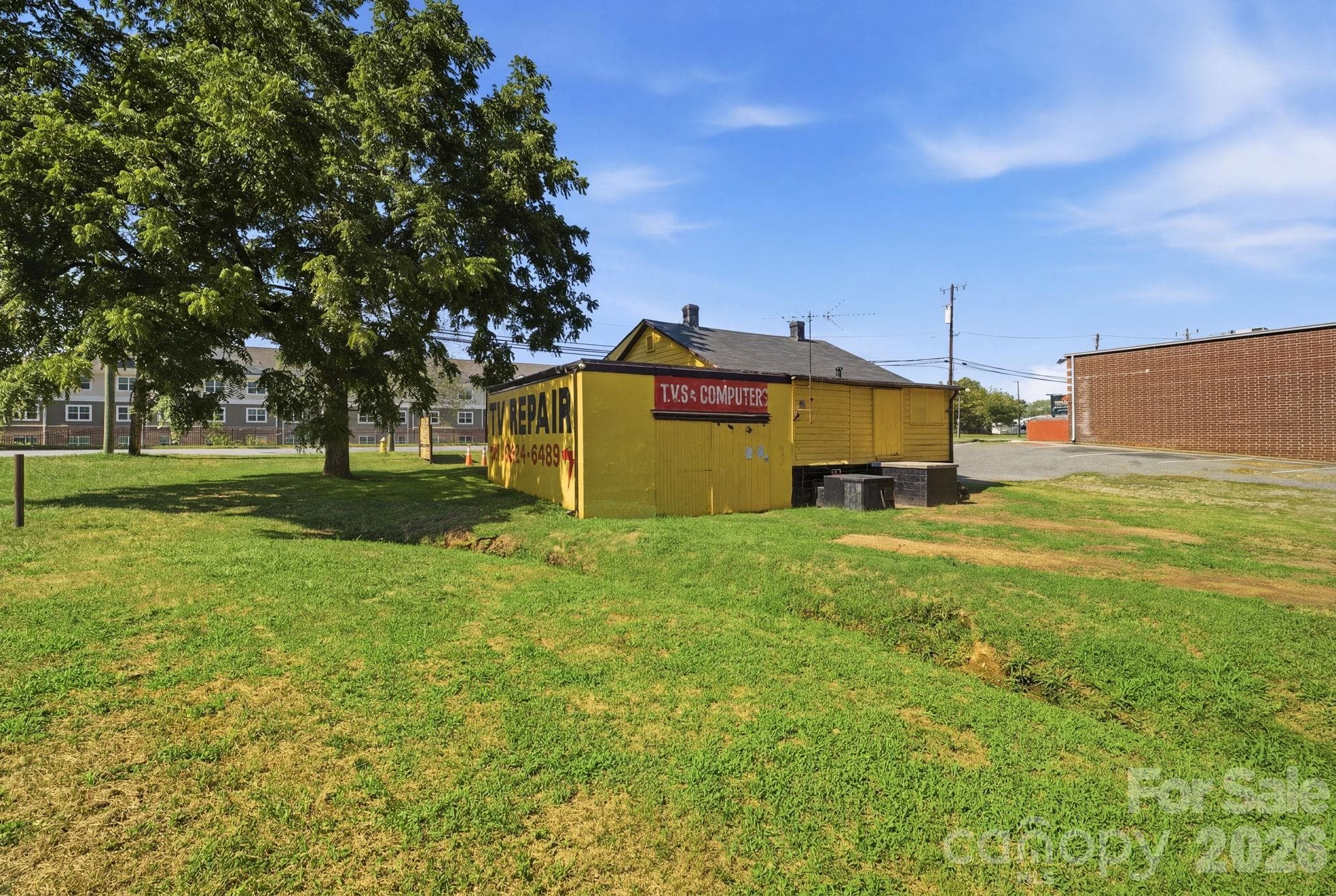 Free Standing Store at 2026 12th Avenue NE, Hickory, photo 20 of 28