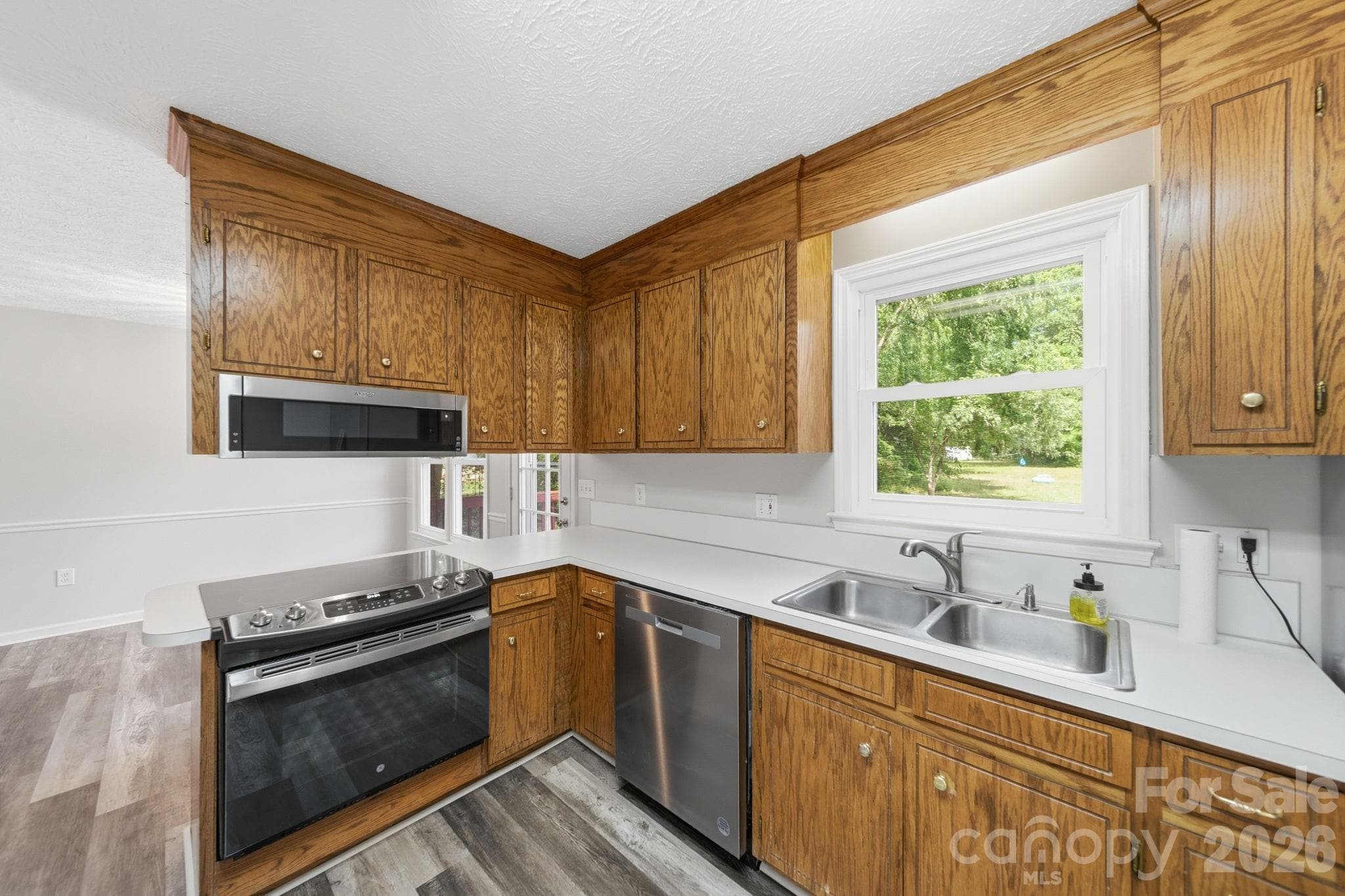Single Family Residence at 617 Autumn Drive, Harrisburg, photo 16 of 46