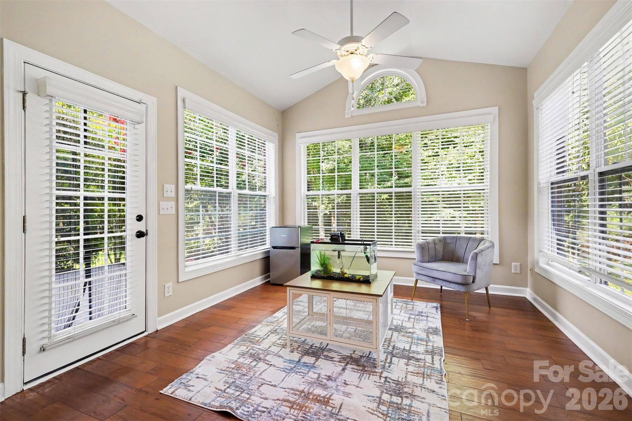 breakfast area/flexible area - 2400 River Oaks Drive, Waxhaw