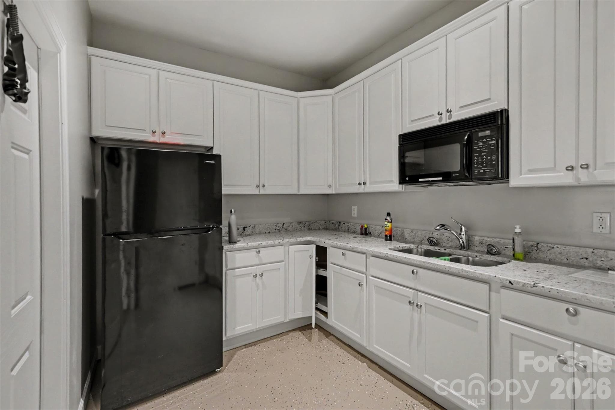 club house kitchen - 2400 River Oaks Drive, Waxhaw