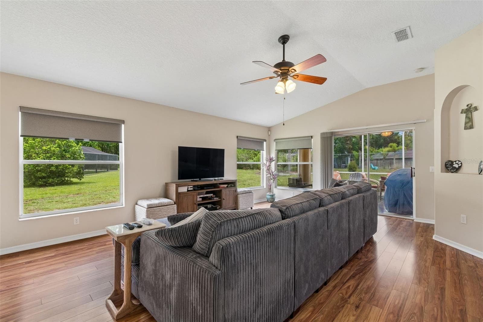 Single Family Residence at 20942 SUNSWEET CT, LAND O LAKES, photo 3 of 45