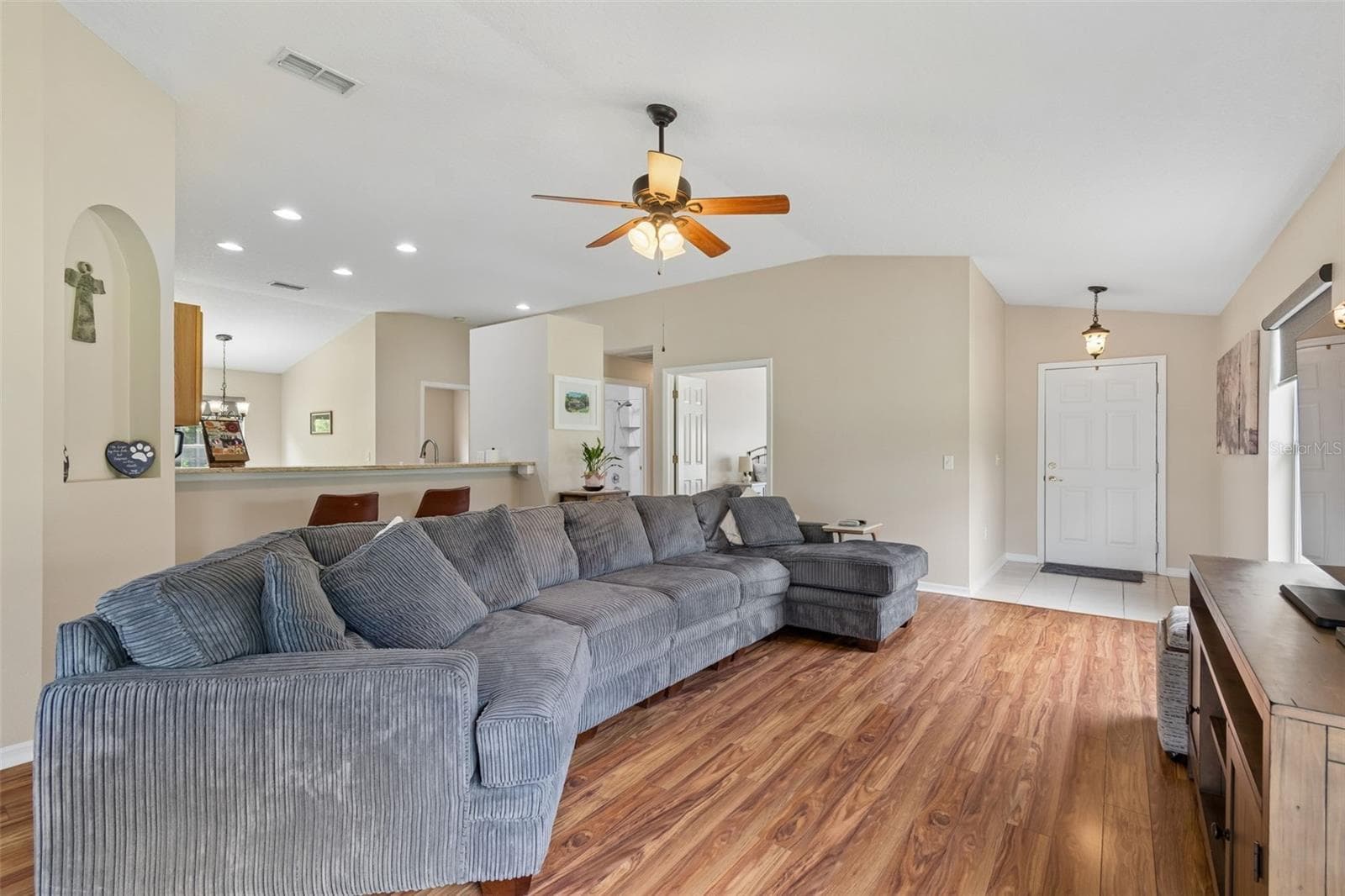 Single Family Residence at 20942 SUNSWEET CT, LAND O LAKES, photo 4 of 45