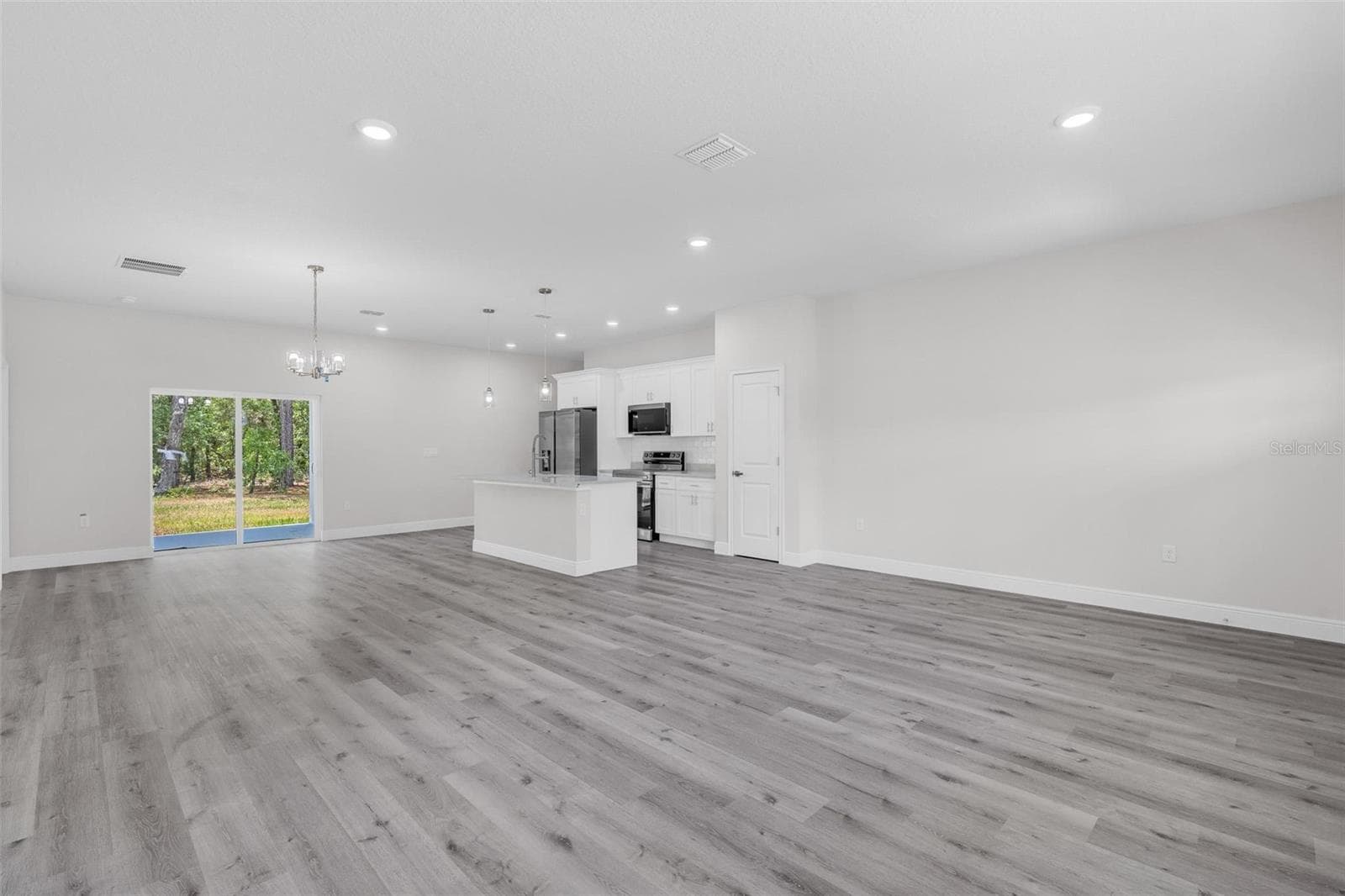 Single Family Residence at 1028 W CITRUS SPRINGS BLVD, CITRUS SPRINGS, photo 3 of 44
