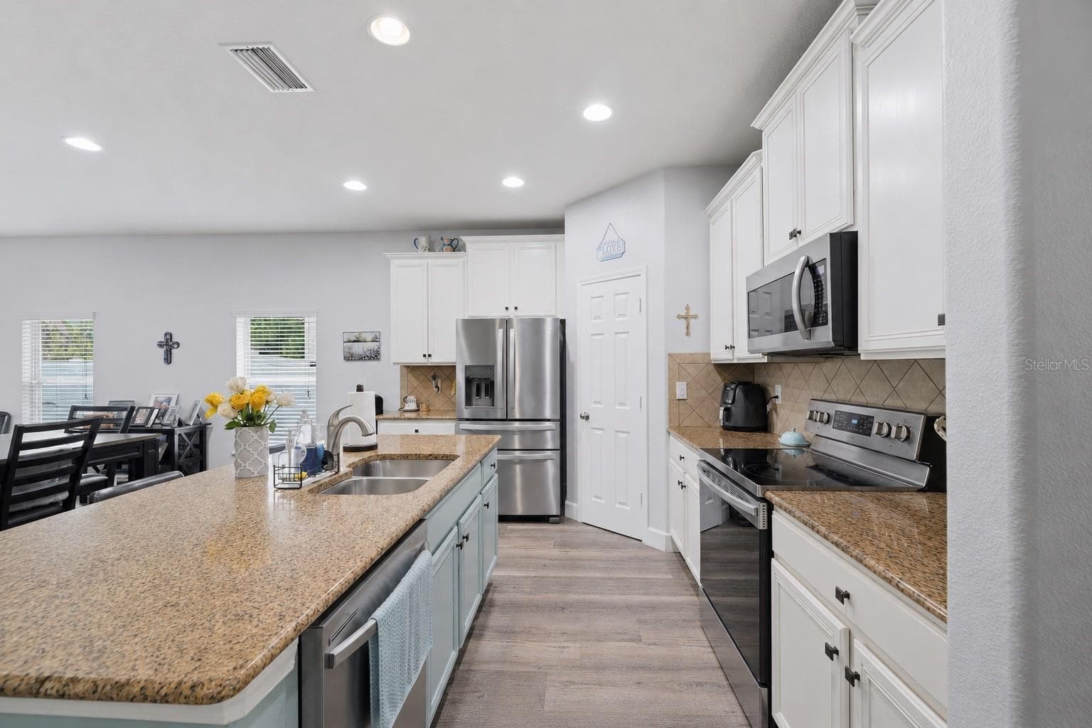 Single Family Residence at 2814 MAPLE BROOK LOOP, LUTZ, photo 8 of 54