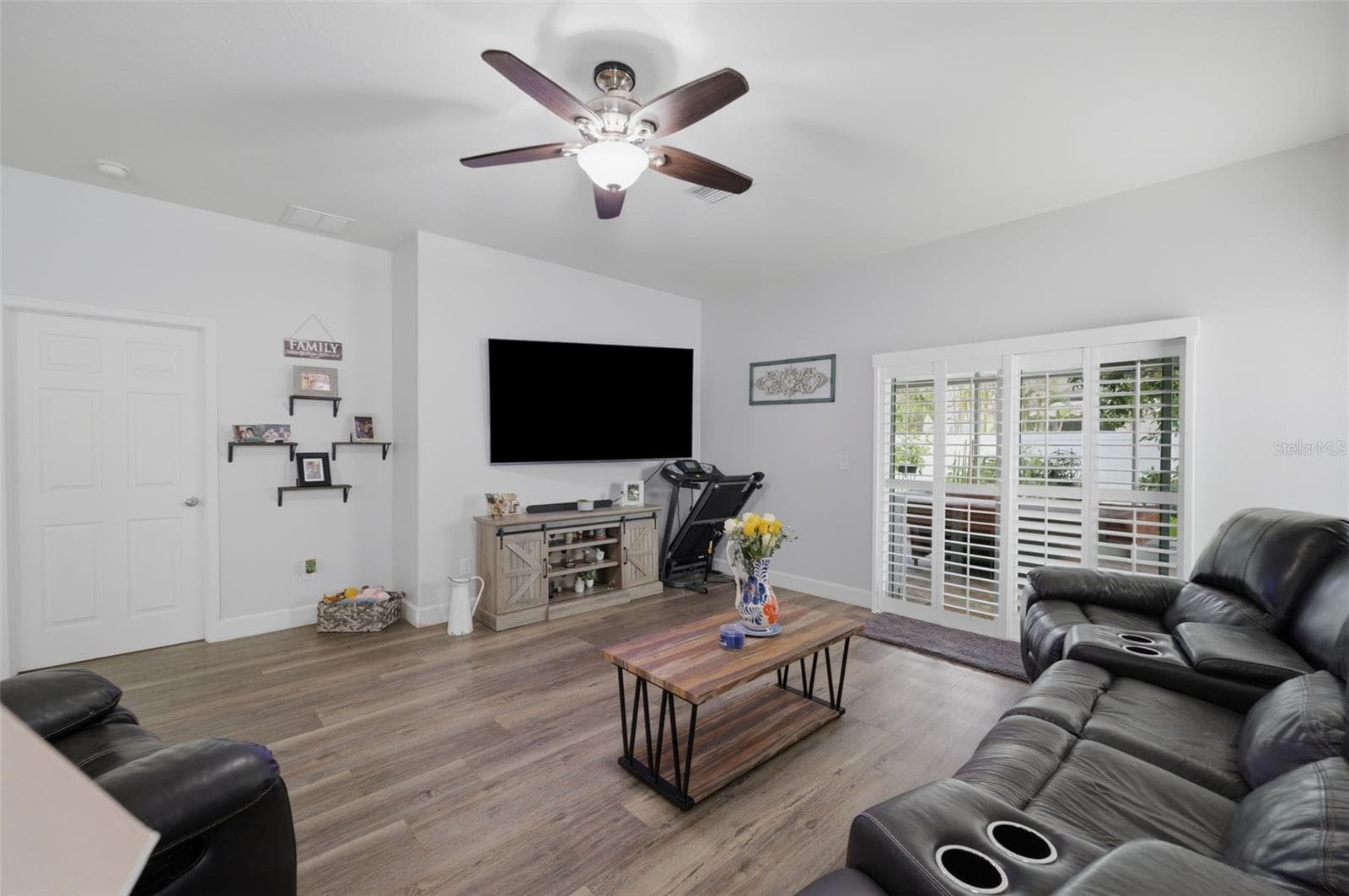 Single Family Residence at 2814 MAPLE BROOK LOOP, LUTZ, photo 12 of 54