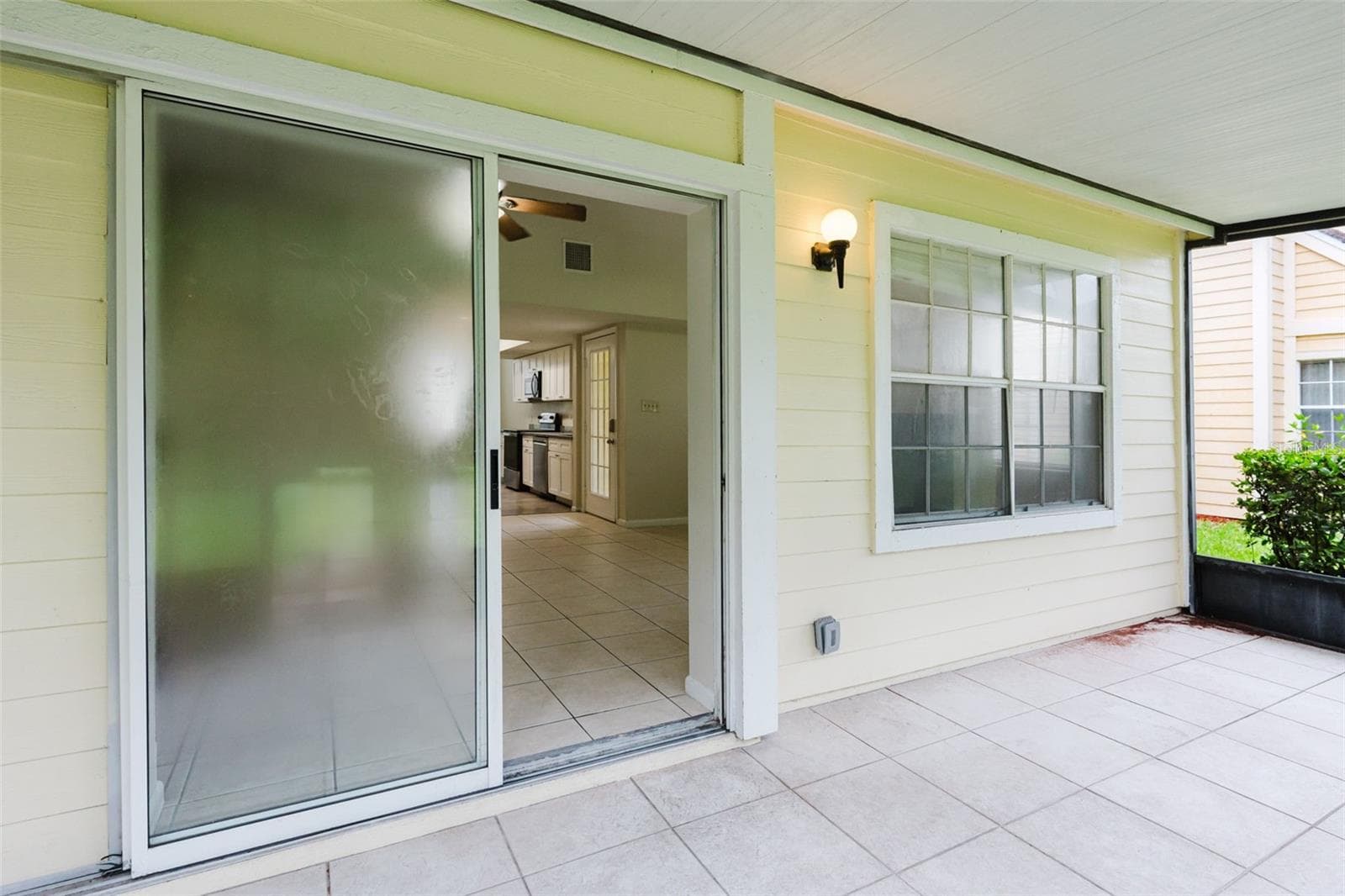 Condominium at 3614 PINE KNOT DR #3614, VALRICO, photo 9 of 32