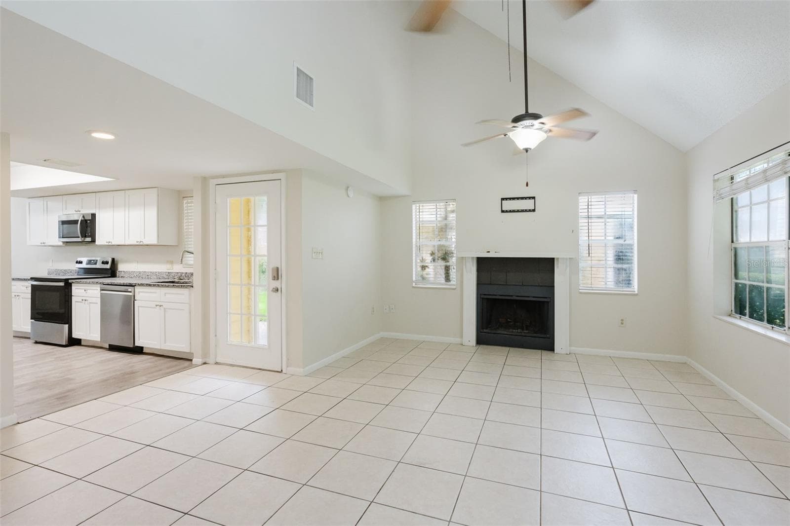 Condominium at 3614 PINE KNOT DR #3614, VALRICO, photo 12 of 32