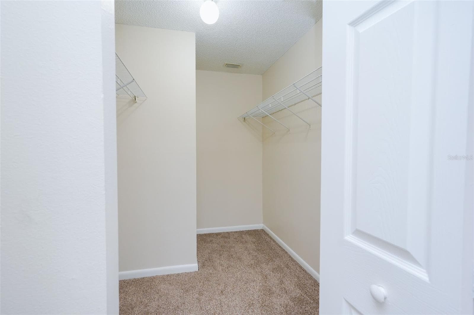 Condominium at 3614 PINE KNOT DR #3614, VALRICO, photo 28 of 32