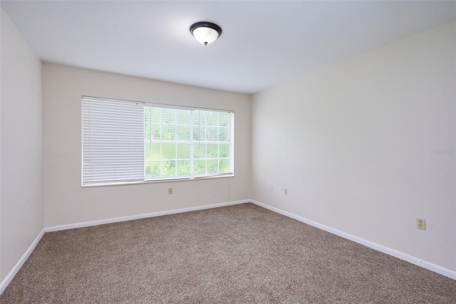 Condominium at 3614 PINE KNOT DR #3614, VALRICO, photo 31 of 32