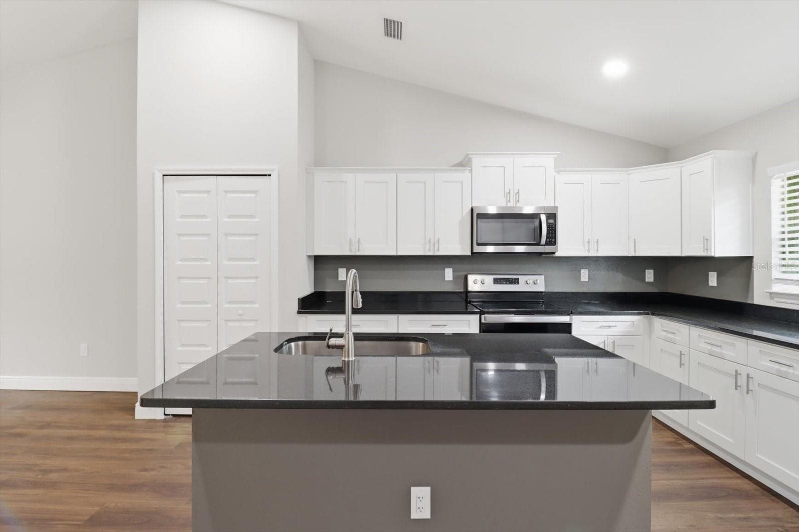Duplex at 9144/9146 N PEACHTREE WAY, CITRUS SPRINGS, photo 5 of 30