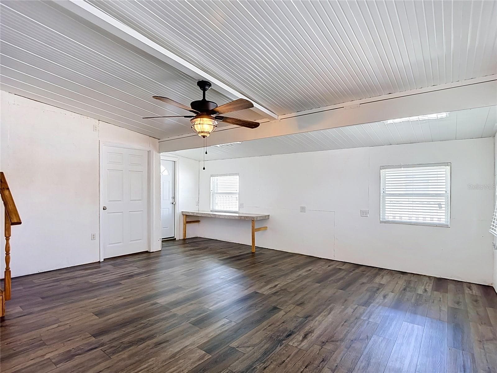 flex space - 39032 OLA AVE, ZEPHYRHILLS