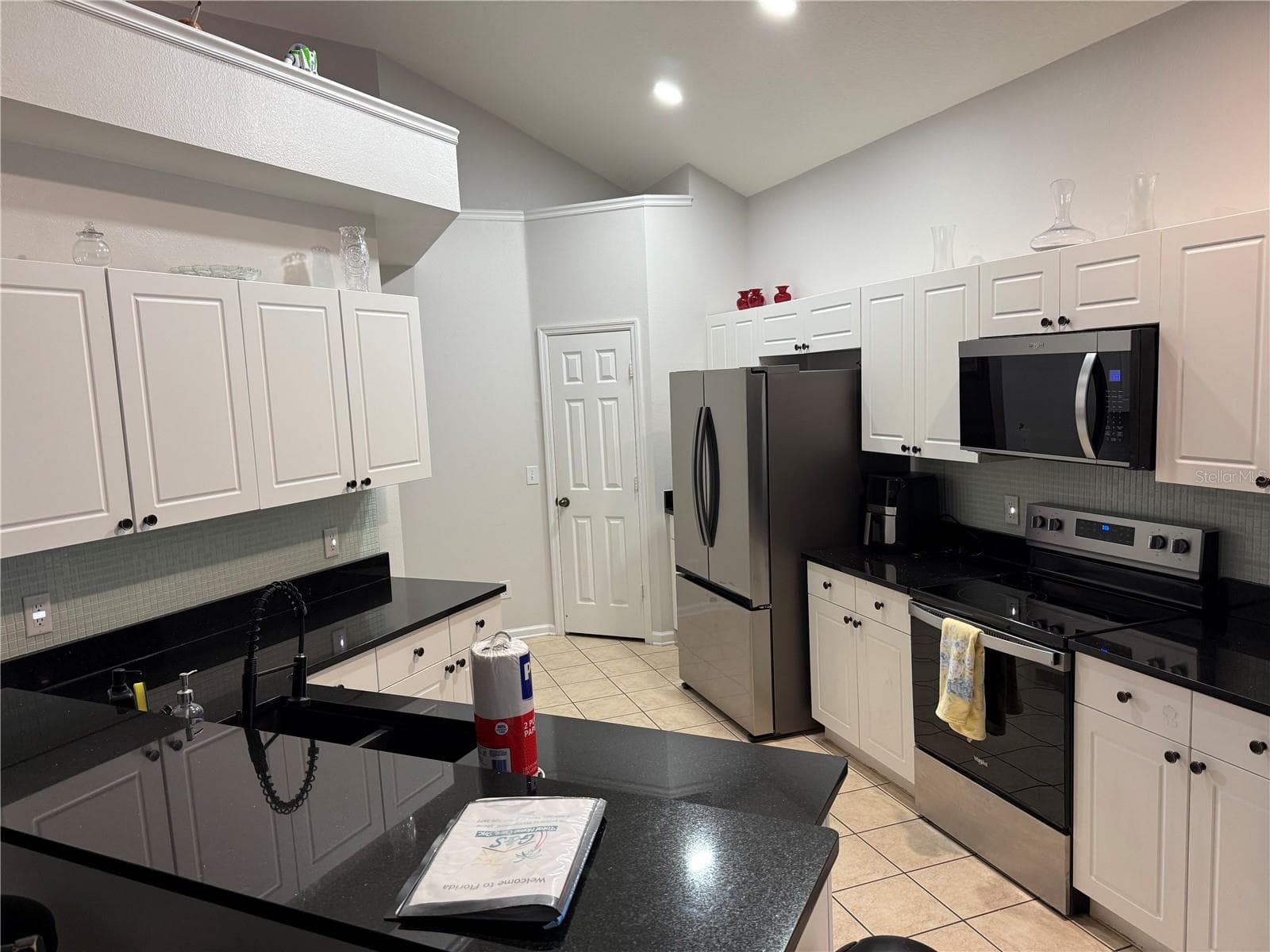 Single Family Residence at 8105 SUN PALM DR, KISSIMMEE, photo 14 of 17