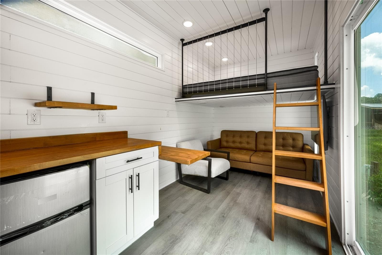Tiny Home Interior - 14810 NW 185 ST, WILLISTON