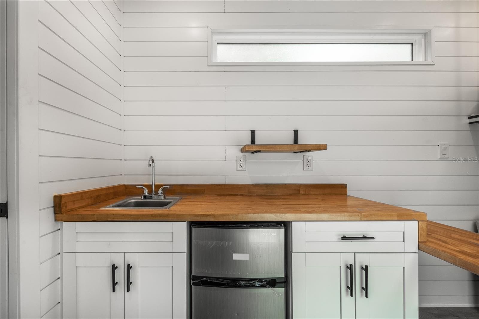 Tiny Home Interior - 14810 NW 185 ST, WILLISTON