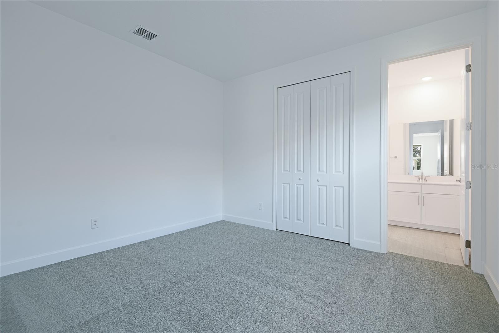 Single Family Residence at 161 WATERSTONE LOOP, TAVARES, photo 5 of 22