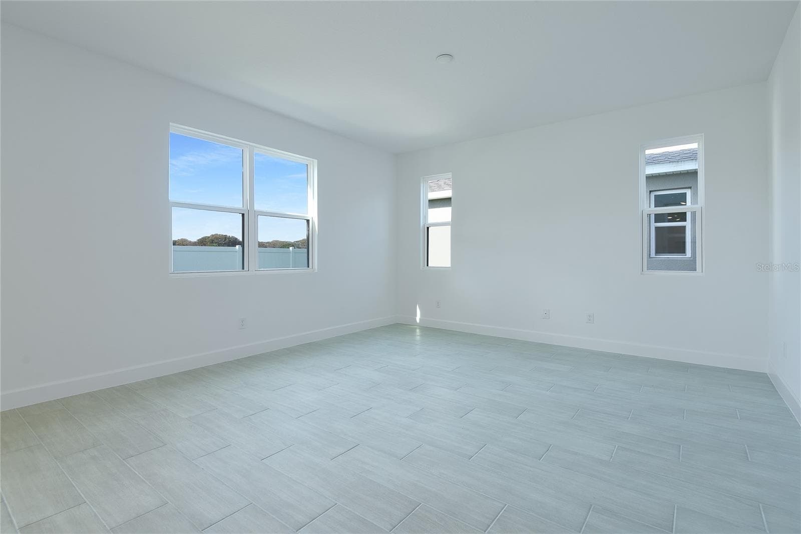 Single Family Residence at 161 WATERSTONE LOOP, TAVARES, photo 11 of 22