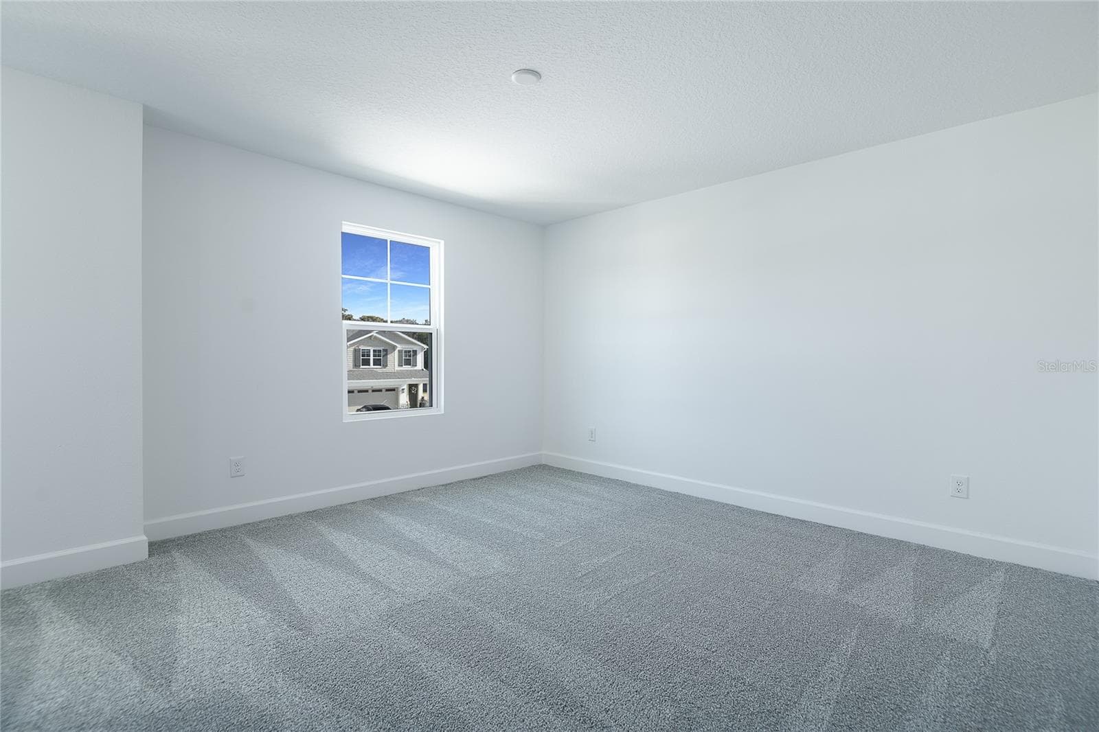Single Family Residence at 161 WATERSTONE LOOP, TAVARES, photo 19 of 22