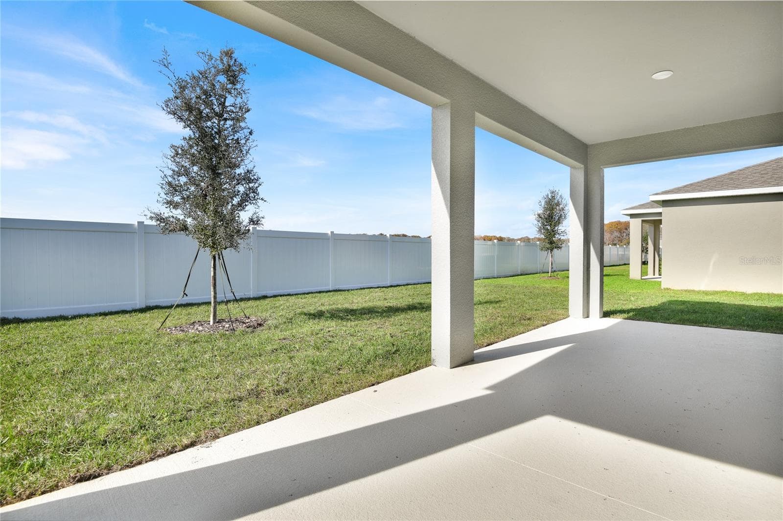 Single Family Residence at 161 WATERSTONE LOOP, TAVARES, photo 21 of 22