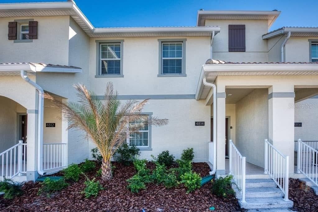4814 LOVE STOREY LN
