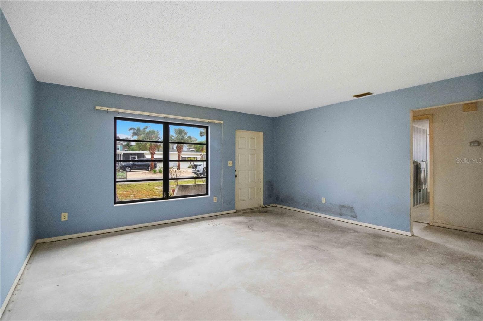 Front living room - 306 PALM AVE, ANNA MARIA