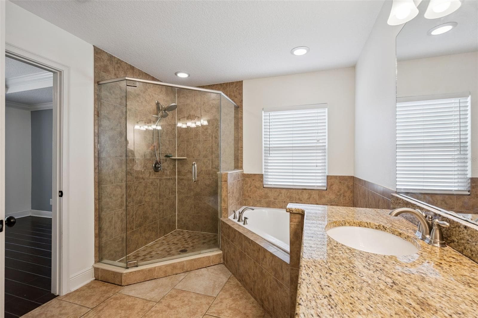 Half Duplex at 2806 KILGORE ST, ORLANDO, photo 10 of 43