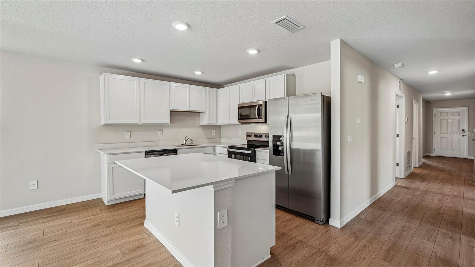 Single Family Residence at 10420 CURVING CREEK LOOP, PARRISH, photo 3 of 38