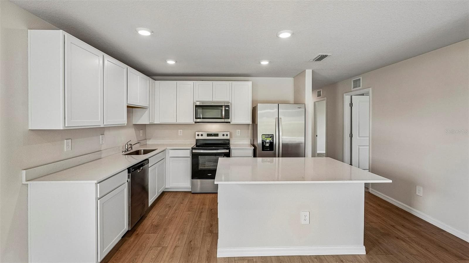 Single Family Residence at 10420 CURVING CREEK LOOP, PARRISH, photo 5 of 38