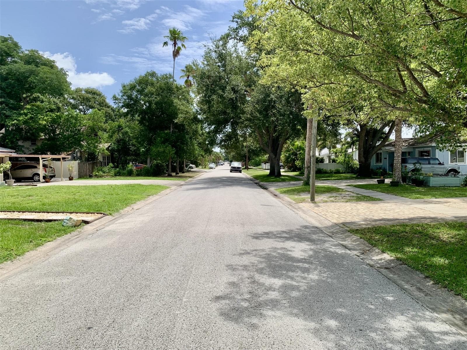 Beautiful Disston Heights street - 5050 29TH AVE N, ST PETERSBURG