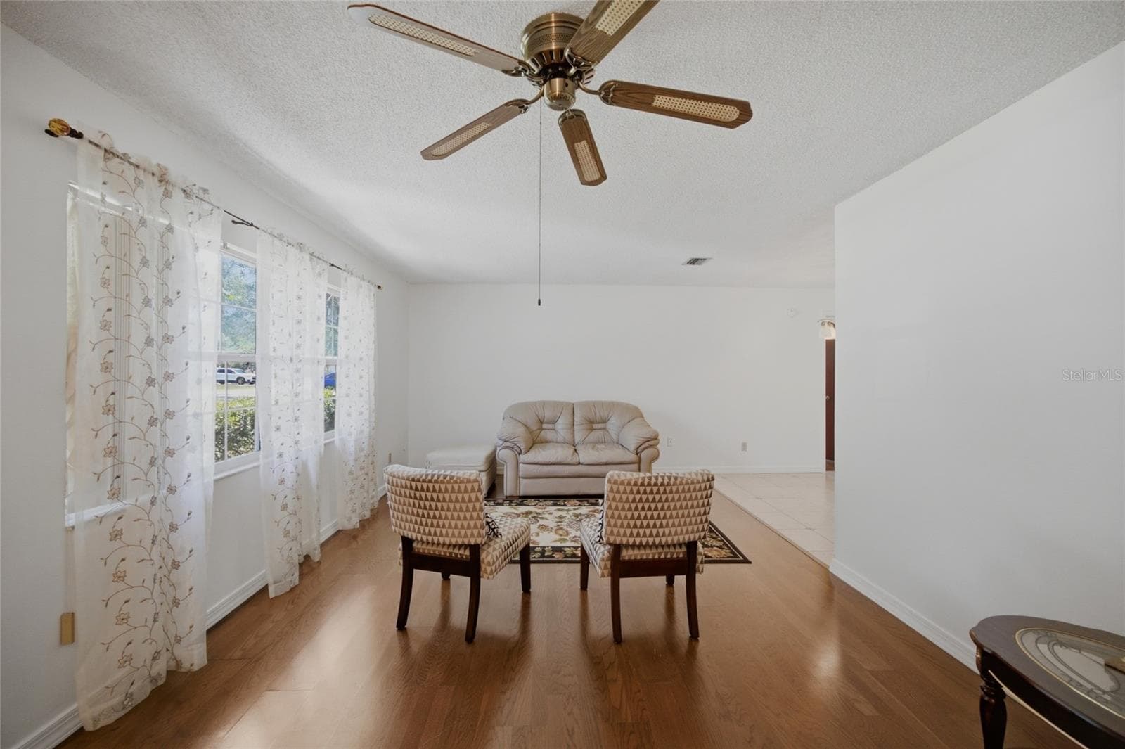 Single Family Residence at 13510 CAPITOL DR, TAMPA, photo 7 of 31