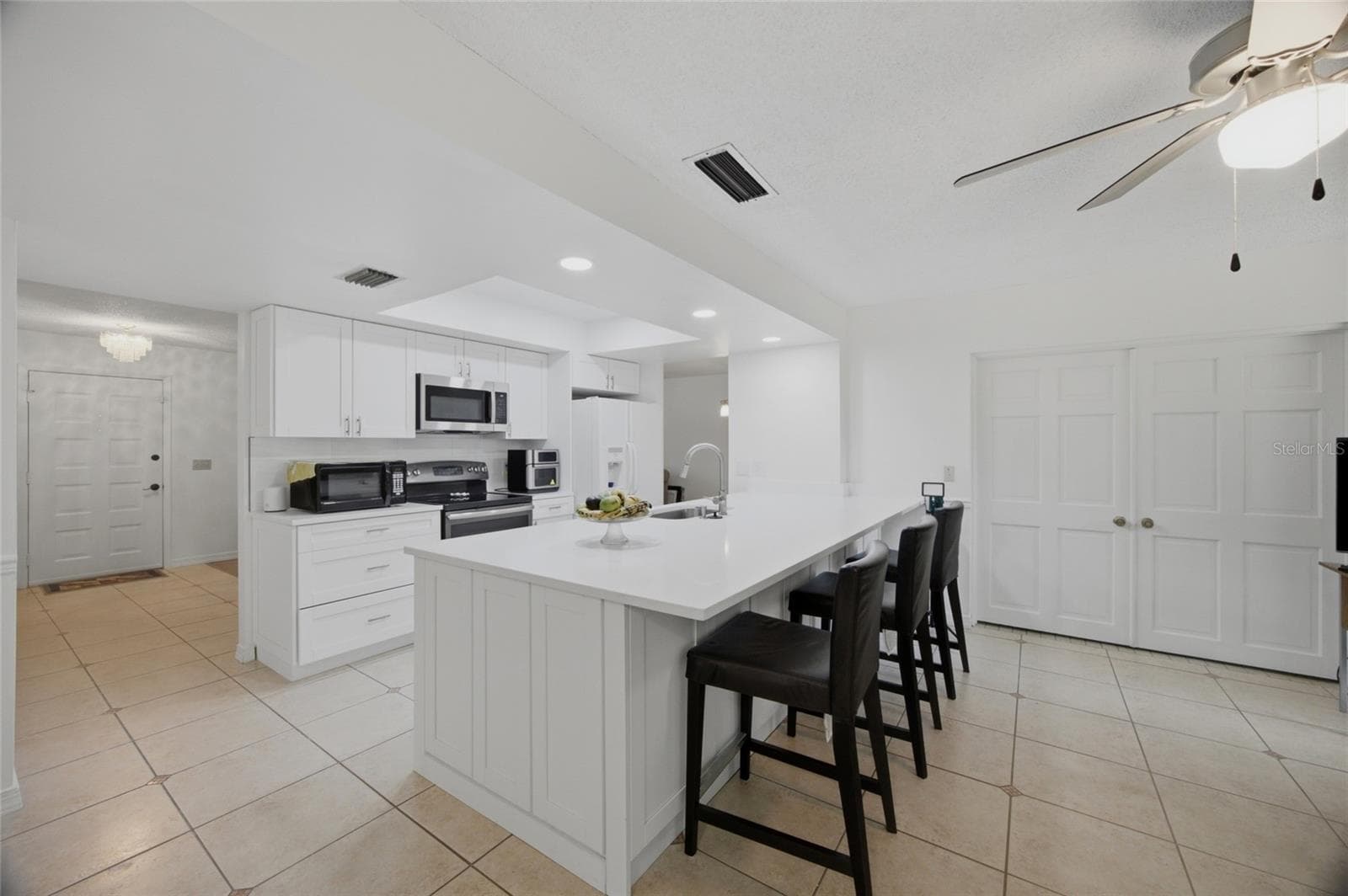 Single Family Residence at 13510 CAPITOL DR, TAMPA, photo 11 of 31