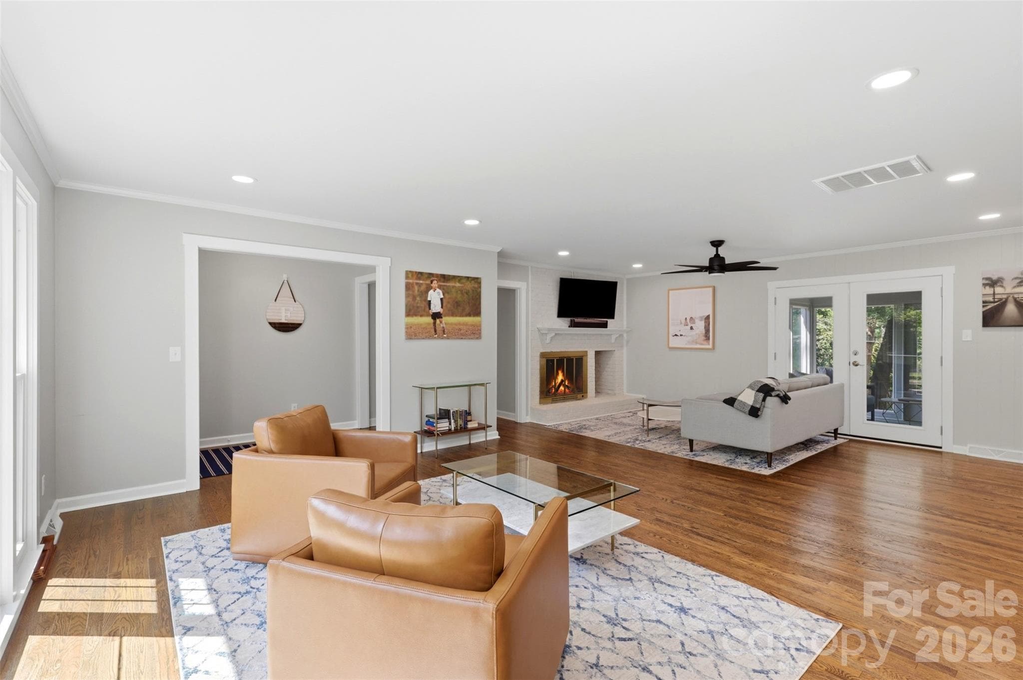 Single Family Residence at 8115 Knollbrook Drive, Charlotte, photo 5 of 46