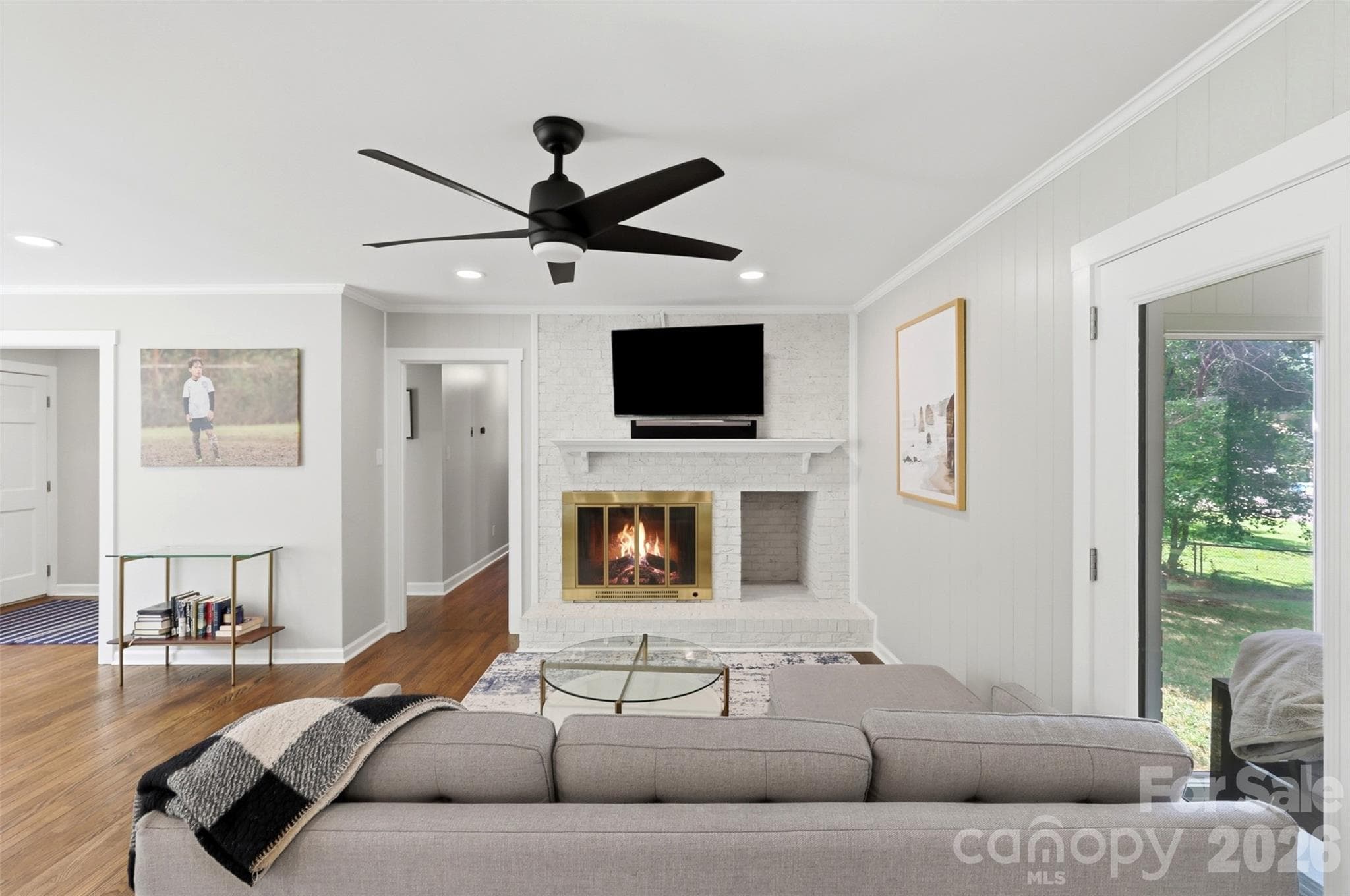Single Family Residence at 8115 Knollbrook Drive, Charlotte, photo 9 of 46