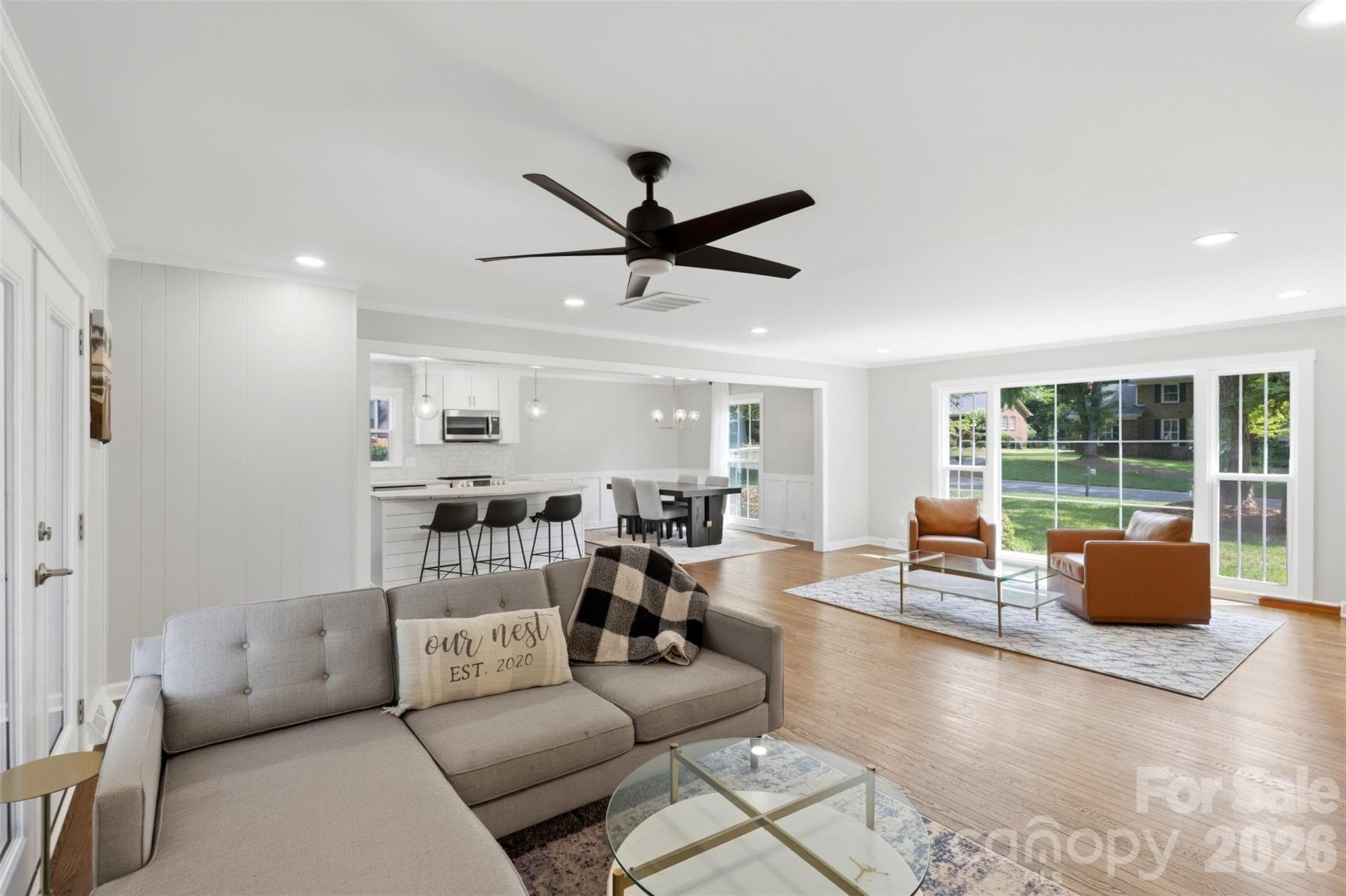 Single Family Residence at 8115 Knollbrook Drive, Charlotte, photo 11 of 46