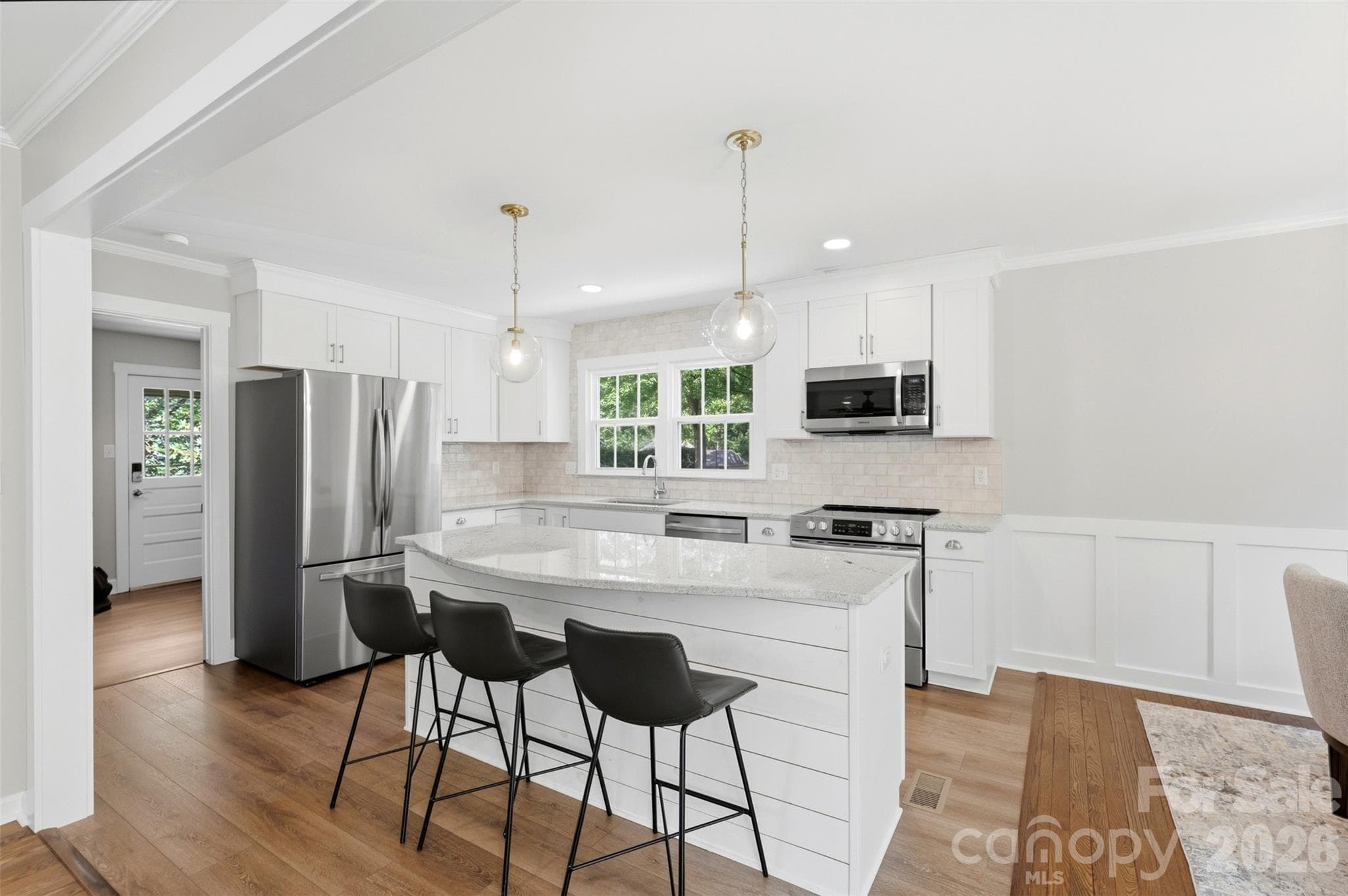 Single Family Residence at 8115 Knollbrook Drive, Charlotte, photo 13 of 46