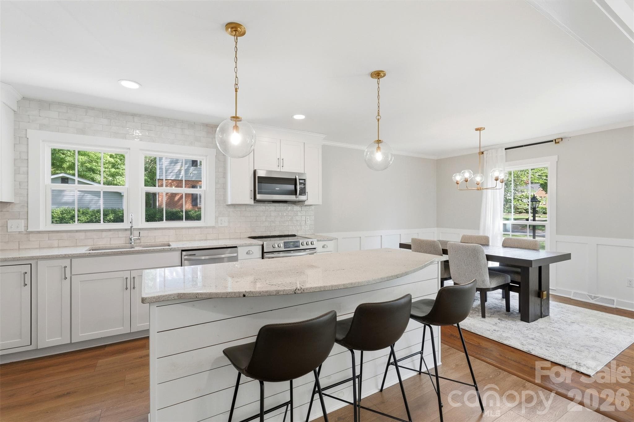 Single Family Residence at 8115 Knollbrook Drive, Charlotte, photo 14 of 46