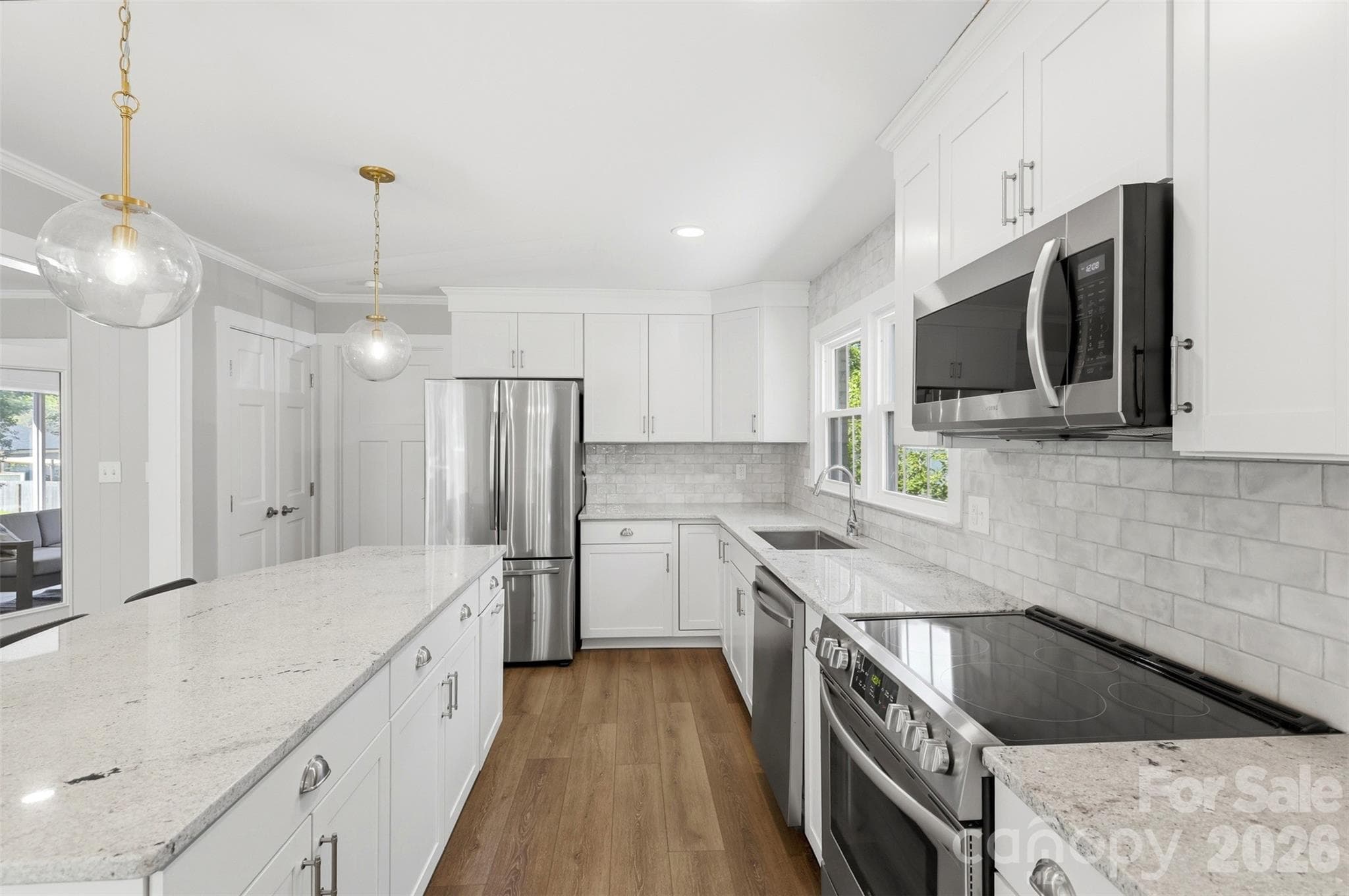 Single Family Residence at 8115 Knollbrook Drive, Charlotte, photo 15 of 46