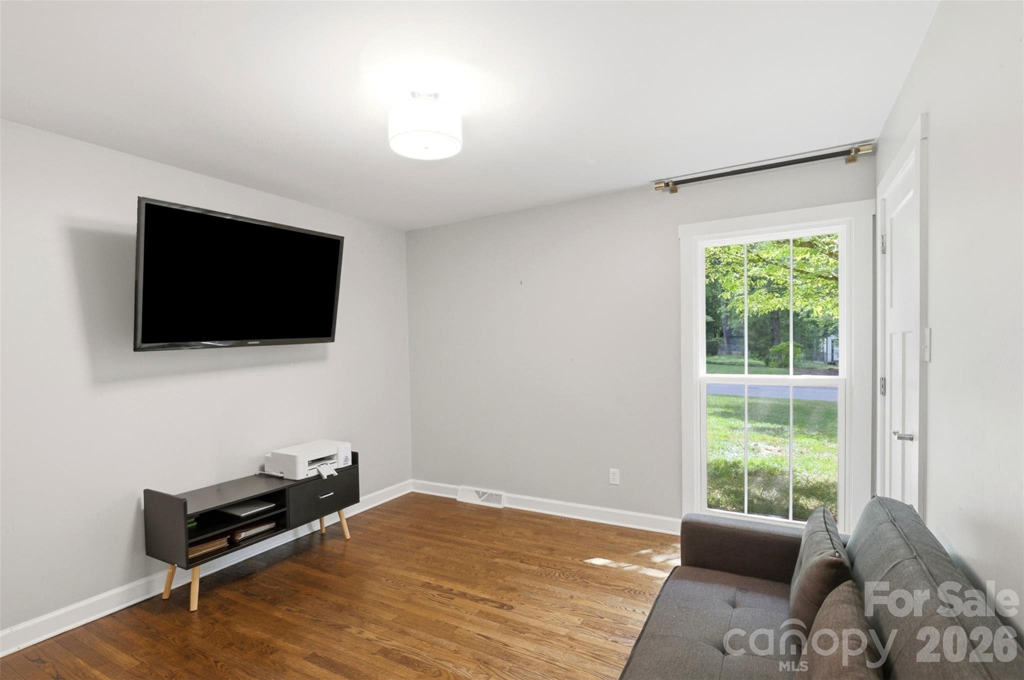 Single Family Residence at 8115 Knollbrook Drive, Charlotte, photo 21 of 46