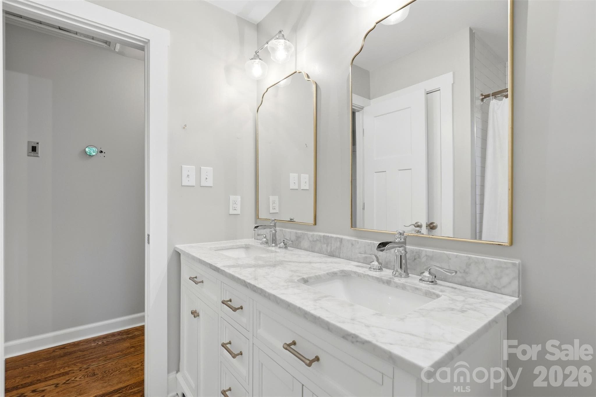 Single Family Residence at 8115 Knollbrook Drive, Charlotte, photo 24 of 46