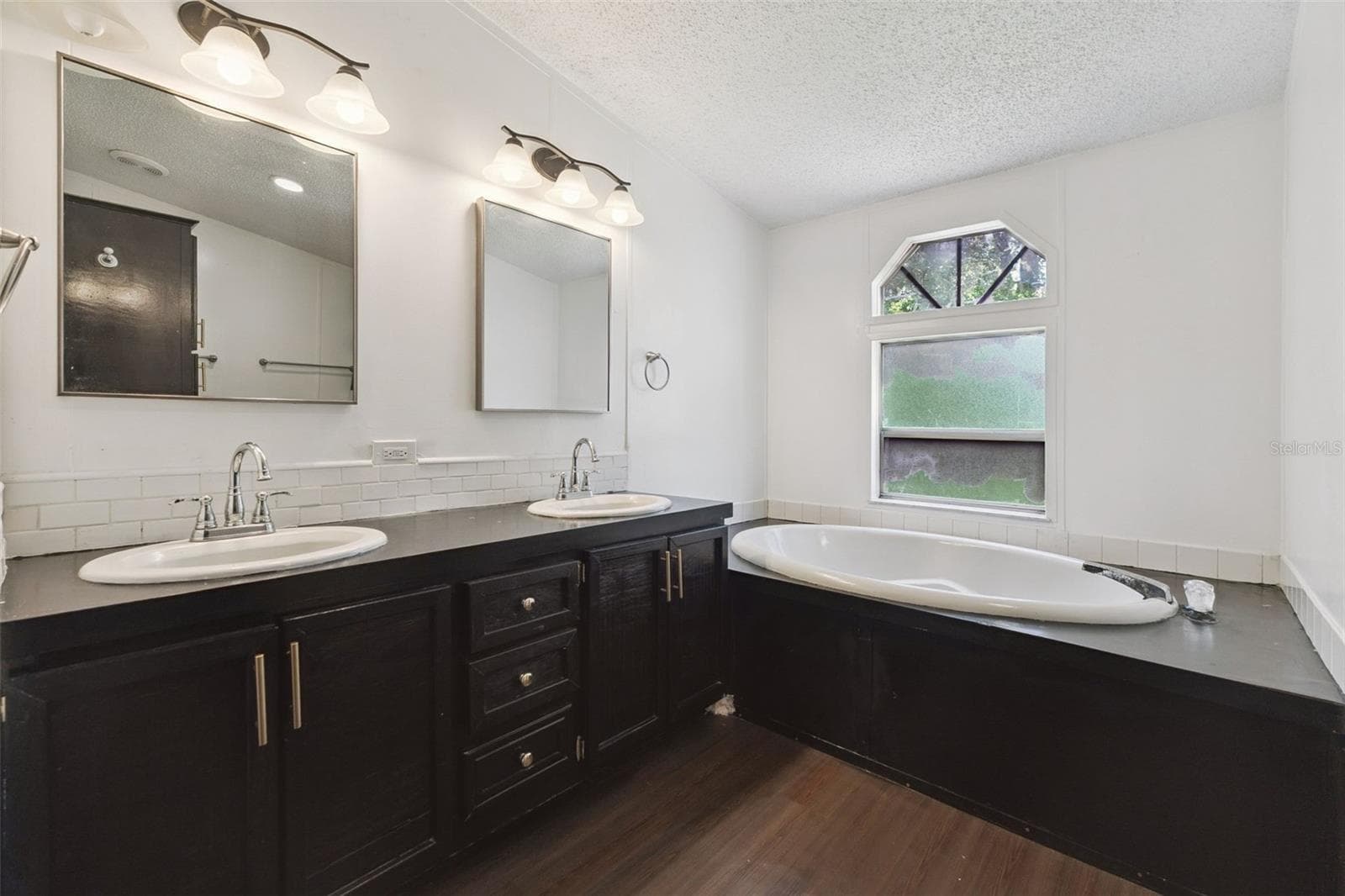 Primary bath - 129 PATRICIAN PL, SATSUMA