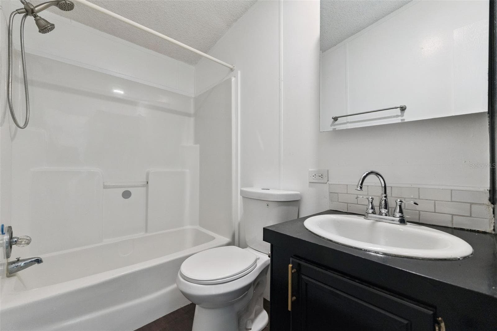 Bathroom 2 - 129 PATRICIAN PL, SATSUMA