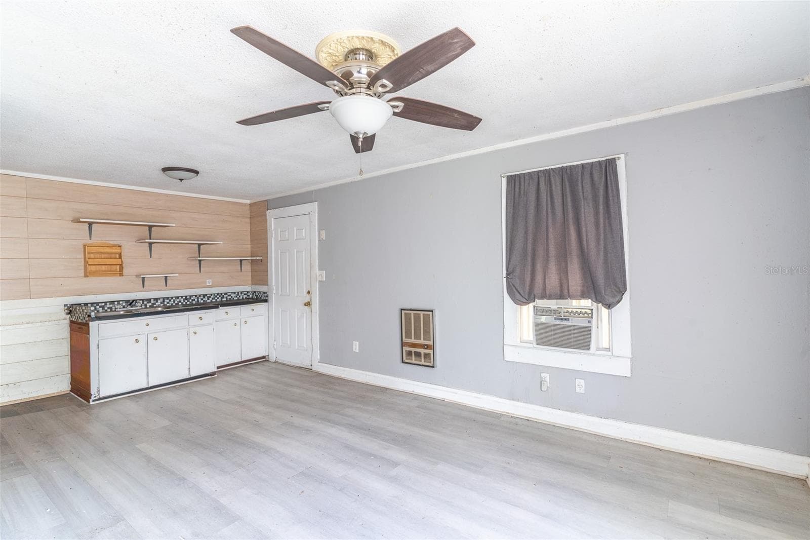 Single Family Residence at 6315 RHONDA RD, TAMPA, photo 6 of 30