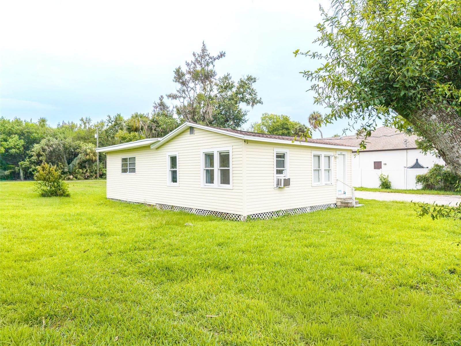 Single Family Residence at 6315 RHONDA RD, TAMPA, photo 16 of 30